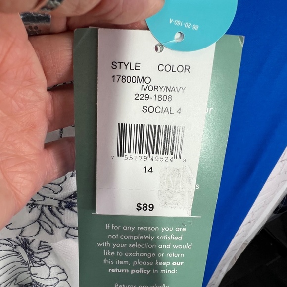 NWT |•J. TAYLOR•| Special Occasion Ivory w/ Metallic Navy Embroider Floral Dress - Picture 9 of 10